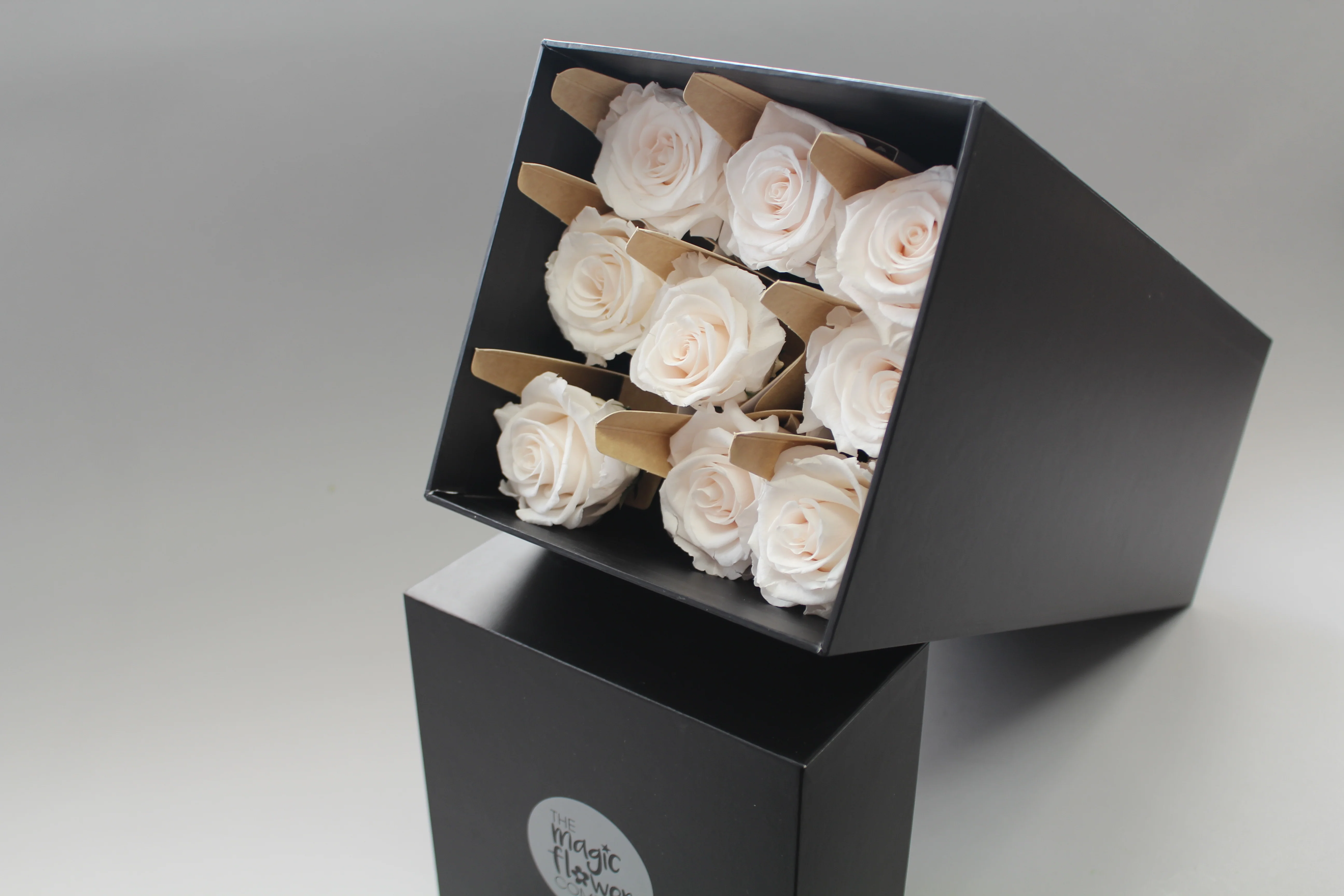 9 Premium Roses In Gift Box - Image 8