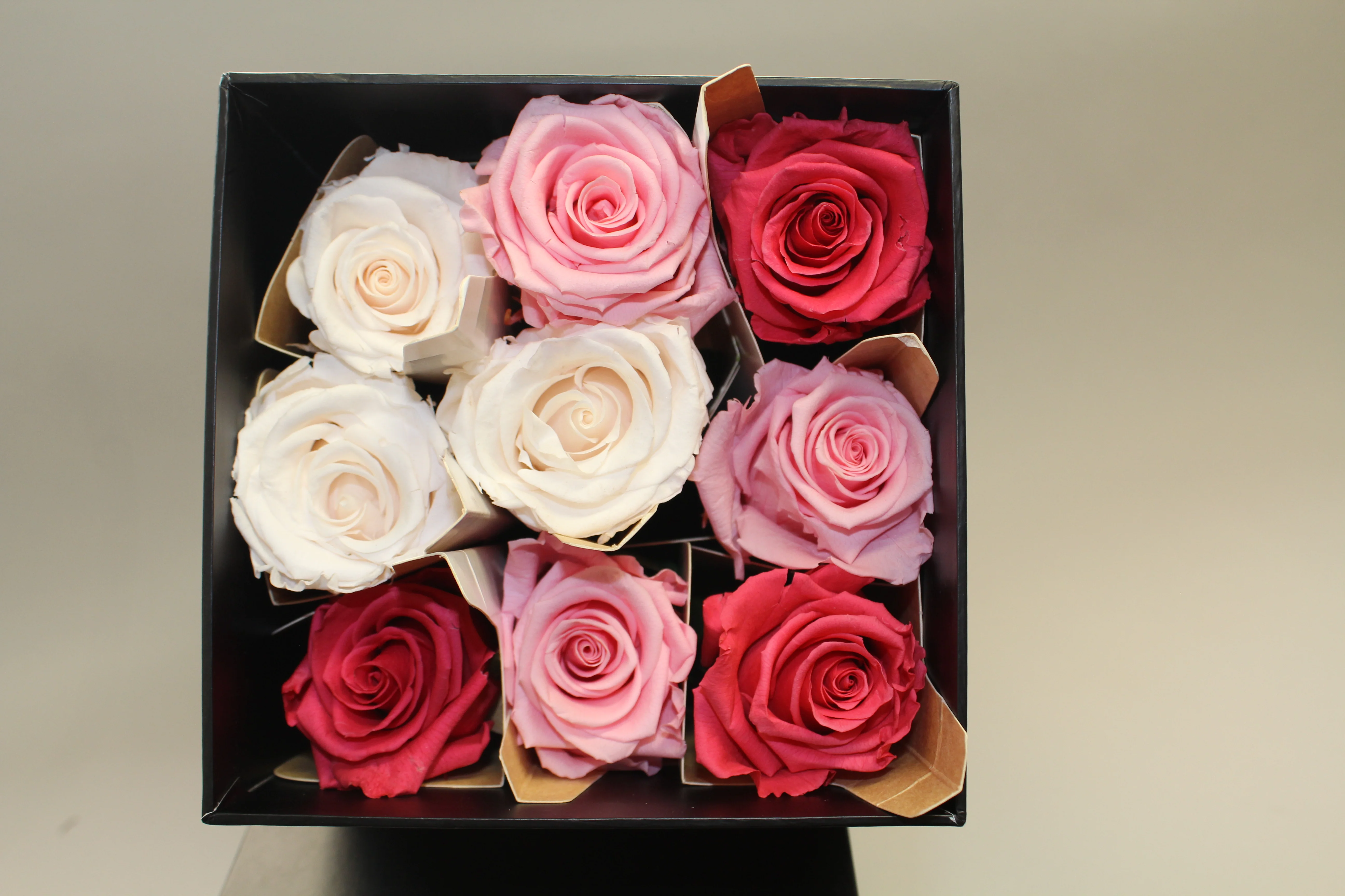9 Premium Roses In Gift Box - Image 9
